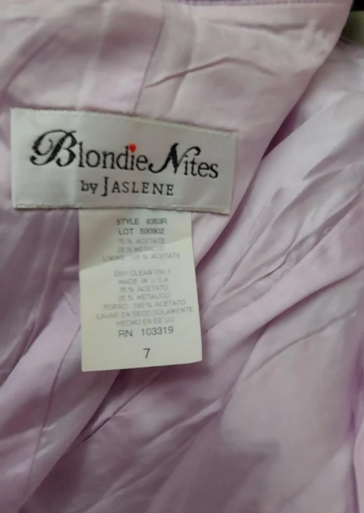 Blondie Nites - Robe sans bretelles Lila avec structure, taille 36 – photo 4